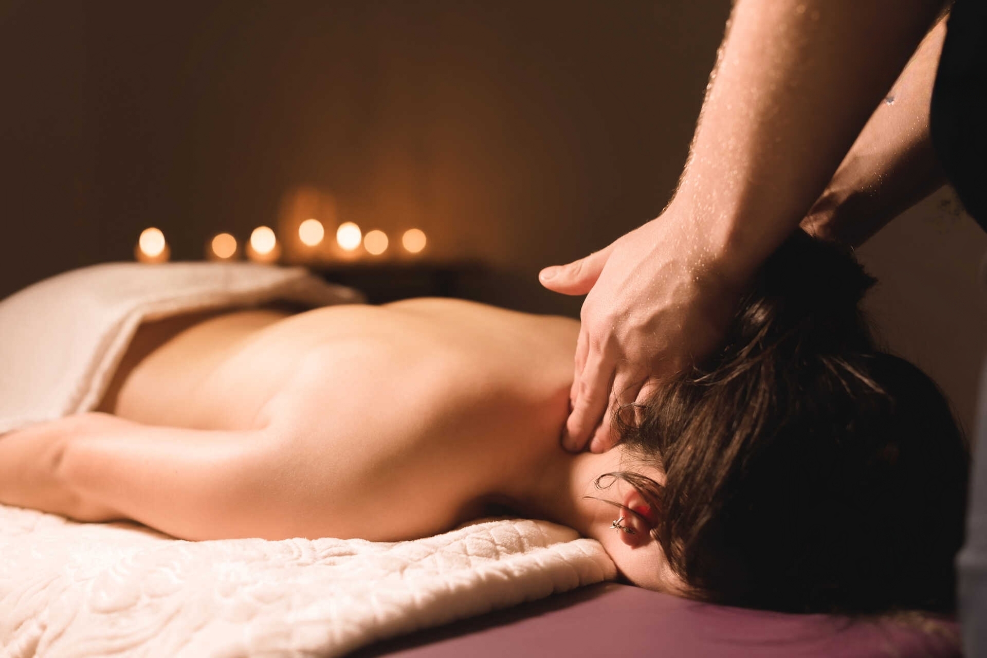 Thông Kinh Hoạt Lạc Vai – Gáy – Cổ Trị Liệu